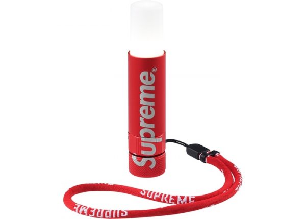 Supreme NITECORE Mini Magnetic Flashlight Red0